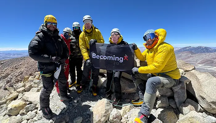 Participants in the World's Highest Marathon on Ojos del Salado
